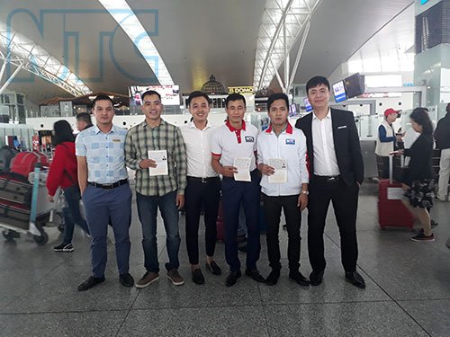 Hình ảnh các kỹ sư tại Sân bay