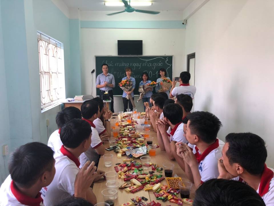 nha giao viet nam
